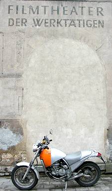 Design und Kultur für Werktätige - geparkt in McPomm